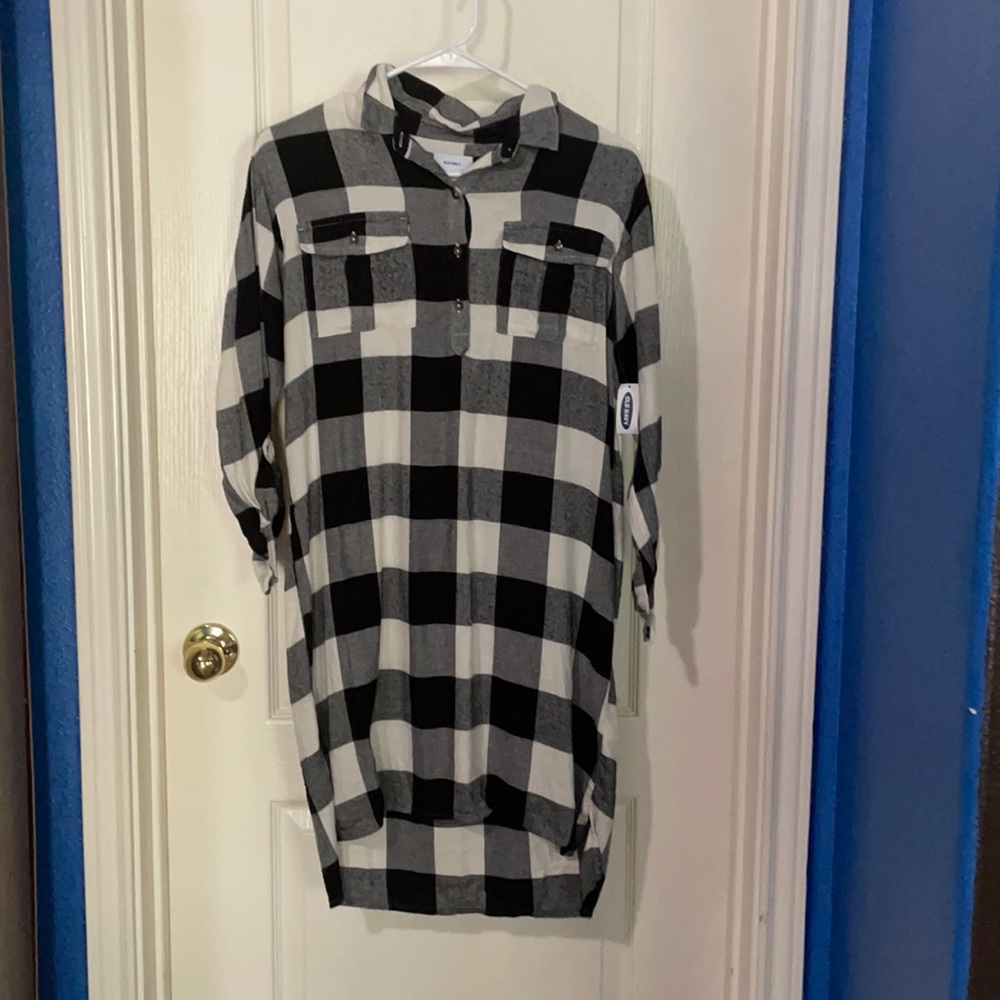 Old Navy plaid dress shirt